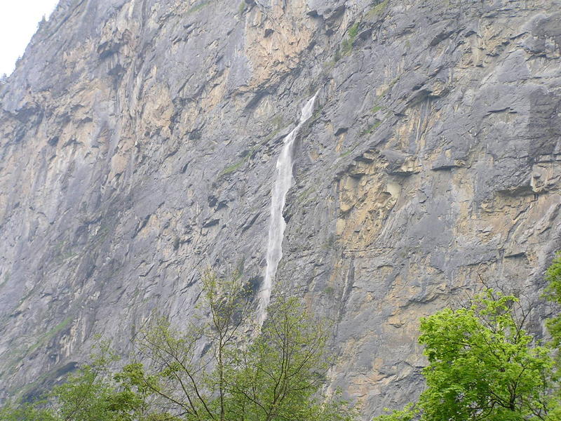 0443 Bernské Alpy, vodopád.JPG