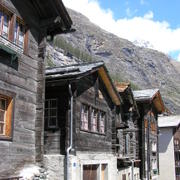 0292 Zermatt - dřevěná obydlí.JPG