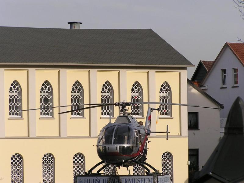 0009 B_ckeburg - Hubschraubermuseum _Muzeum vrtuln_k___ vrtuln_k.JPG