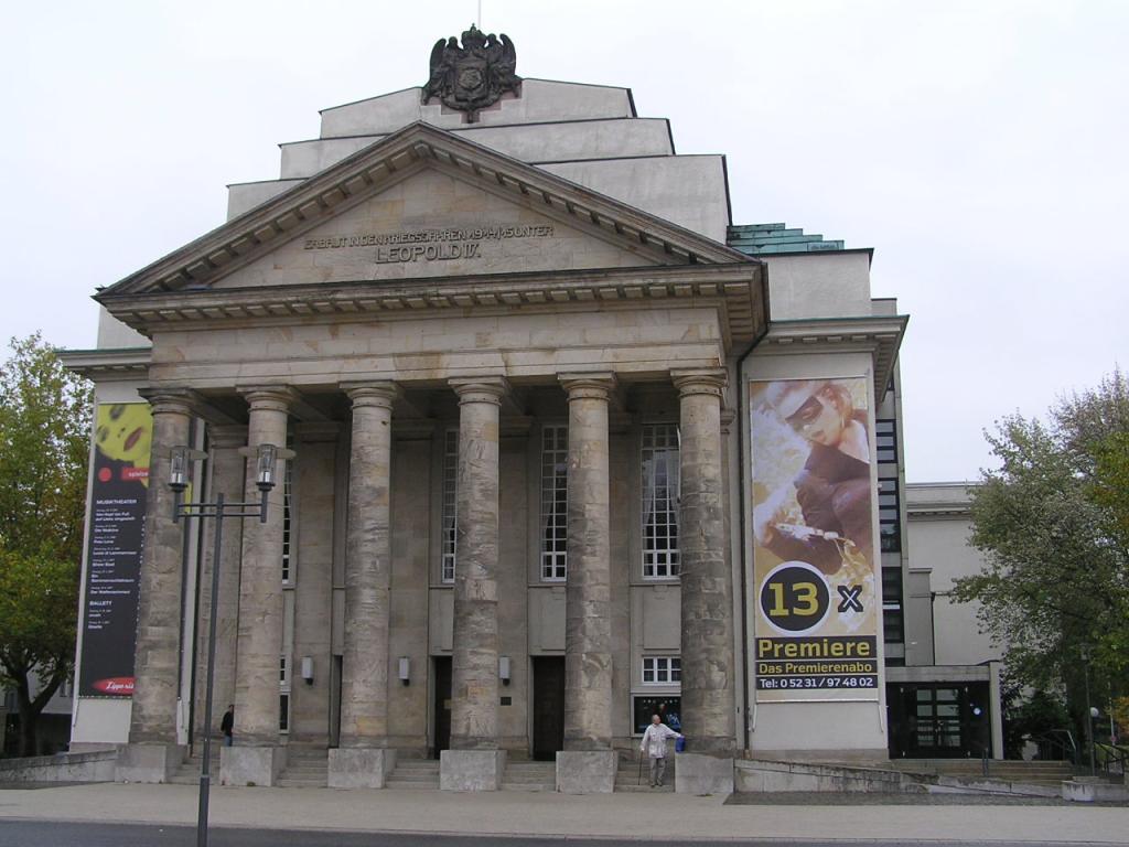 015 Detmold - Landestheater _Zemsk_ divadlo_.JPG