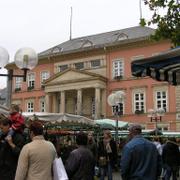 031 Detmold - trh na Mart-Platz _Tr_n_m n_m_st___ Rathaus _radnice_.JPG