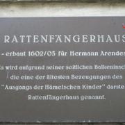 010 Hameln - Rattenf_ngerhaus _Krysa__v d_m__ popiska.JPG