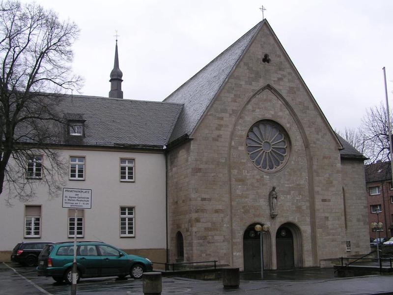 064  Hamm - Pfarrkirche St_ Agnes _farn_ kostel sv_ Agnes_.JPG