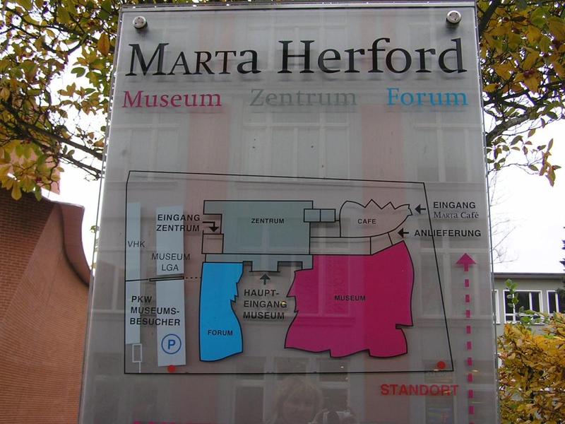 002 Herford - MARTa - muzeum modern_ho n_bytku_ pl_n.JPG