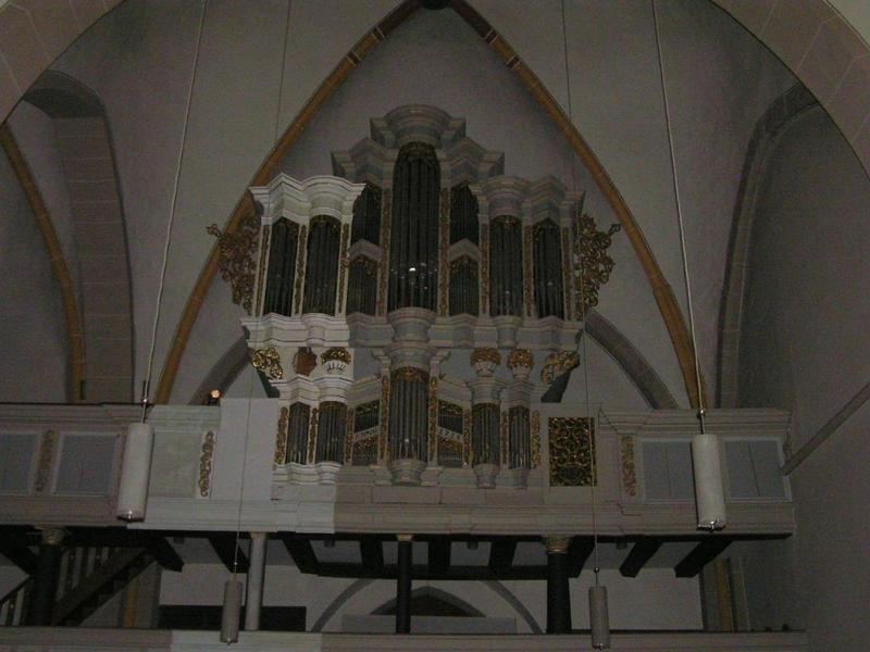 027 Melle - St_ Matth_us-Kirche _kostel sv_ Matou_e__ varhany.JPG