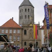 039 Paderborn - Gaukirche St_ Ulrich _krajsk_ kostel svat_ho Ulricha__ tr_ist_.JPG