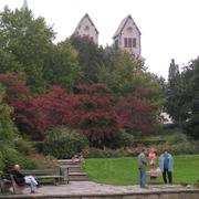 077 Paderborn - Geisselcher Garten_ Abdinghofkirche.JPG