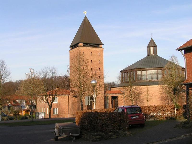 016 Bielefeld - Kirchdornberg_ Ev_ Peterkirche.JPG